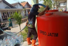 BPBD Jember Pasok 5.000 Liter Air Bersih Warga Terdampak Kekeringan