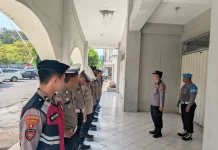 Polisi Kawal Piala Soeratin U-17 di Stadion Semeru Lumajang