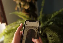 Mengapa Kita Sulit Berhenti Scrolling?
