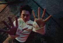 Lirik Lagu "Dunia Imajiner" - Rony Parulian