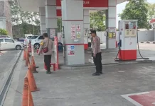 Polsek Rowokangkung Patroli SPBU Nogosari, Stok BBM Dipastikan Aman