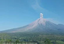 Erupsi Gunung Semeru Lontarkan Kolom Abu Setinggi 1.000 Meter