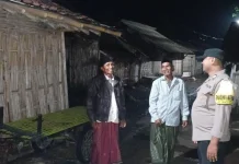 Polsek Rowokangkung Lumajang Gelar Patroli Dialogis Malam di Kandang Kumpul