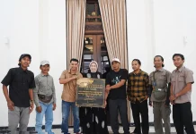 Prasasti Catussikhara Tandai Puncak Lemongan, Bawa Pesan Menjaga Alam