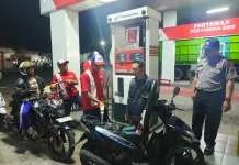 Polisi Pantau SPBU Lumajang, Antisipasi Antrean BBM dan Gangguan Kamtibmas