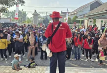 Sirine Tsunami Meraung, Ratusan Warga Kepanjen Jember Berlarian Selamatkan Diri