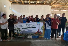 Faperta UNEJ Beri Pelatihan Kopi dan Ayam Kampung di Slateng