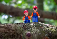 Menkomdigi Tekankan Keamanan Anak Digital