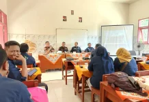 Menapak Jejak Sejarah, MGMP IPS Jember Wilayah Utara Gelar Studi Edukasi Monumen