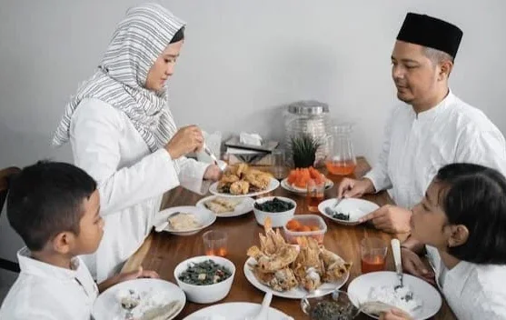 Pilih Menu Sahur Terbaik Demi Stamina Seharian