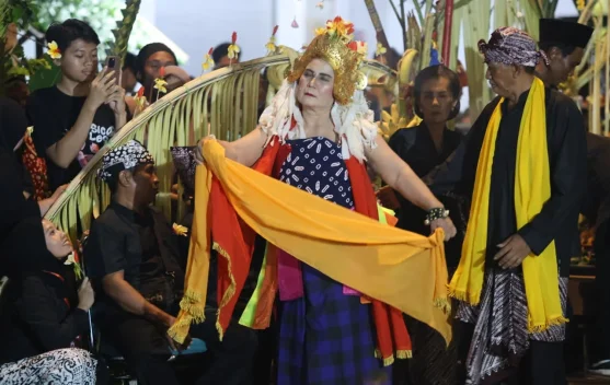 Seblang Bakungan, Saat Penari Trance Menghipnotis Ribuan Mata