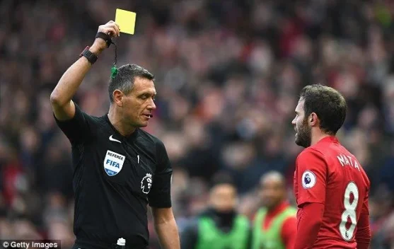 Bukan Sekadar Peniup Peluit,Peran Vital Wasit dalam Sepak Bola