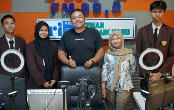 Kepemimpinan Aditya Antarkan Paskibra SMAN Jenggawah untuk Torehkan Prestasi