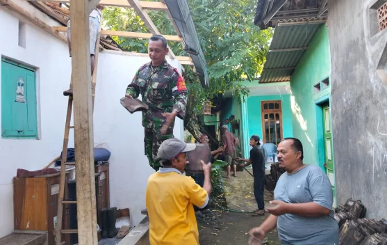 Warga Antusias Perbaiki Rumah Tidak Layak Huni