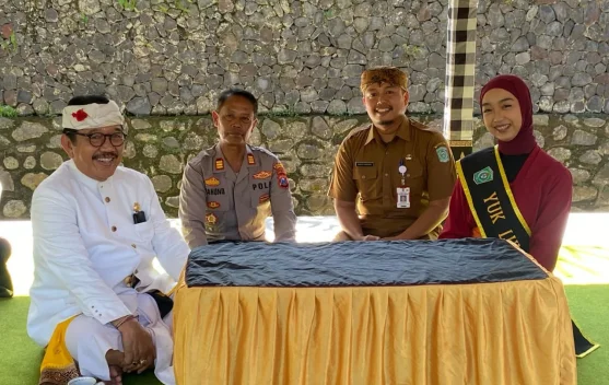 Di Lereng Semeru, Harmoni Itu Dirawat dengan Doa