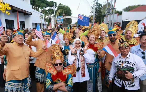 Wisatawan Mancanegara Ikut Meriahkan Parade BEC 2026 Banyuwangi