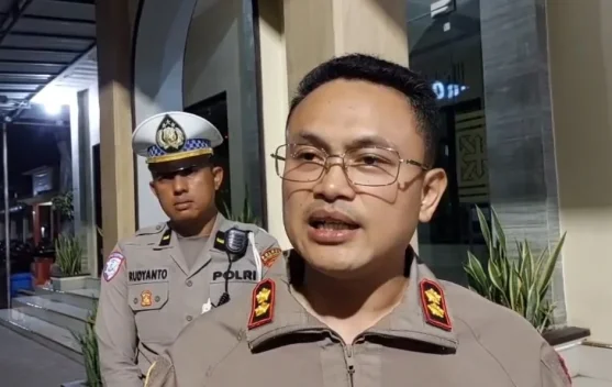 Dua Orang Membawa Sajam Diamankan