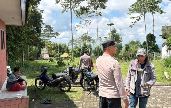 Polosi di Senduro Pantau Keamanan Objek Wisata dan Perbankan