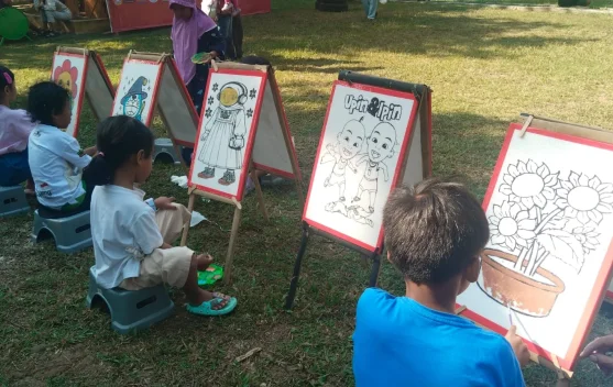 Melukis di Atas Styrofoam, Aktivitas Seru untuk Motorik Anak