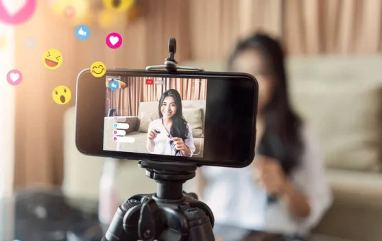 Era Digital Membuat Orang Mudah Bicara, tetapi Minim Mendengar