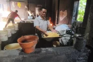 Perajin Tahu Keluhkan Tingginya Harga Kedelai