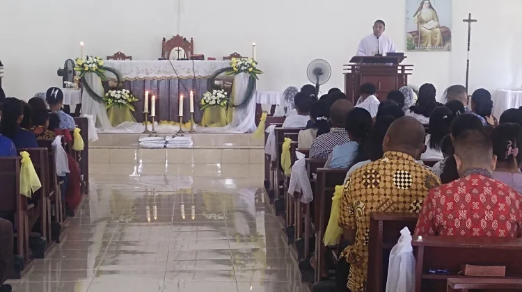 Paskah di Kaimana: Umat Didorong Hidup dalam Semangat Pembaruan dan Kasih