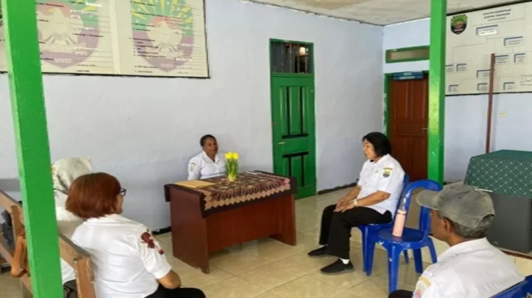 Bapenda Kaimana Edukasi Warga Kampung Soal Kewajiban PBB-P2