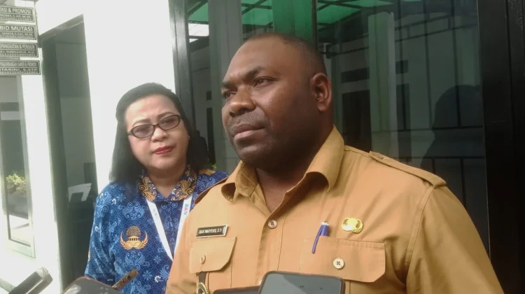Gerakan ASRI Kaimana: Wakil Bupati Ajak Masyarakat Bangun Budaya Bersih
