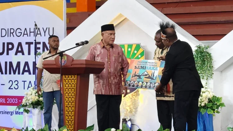 Bupati Kaimana Luncurkan Program Satu Miliar Satu Kampung pada HUT ke-23