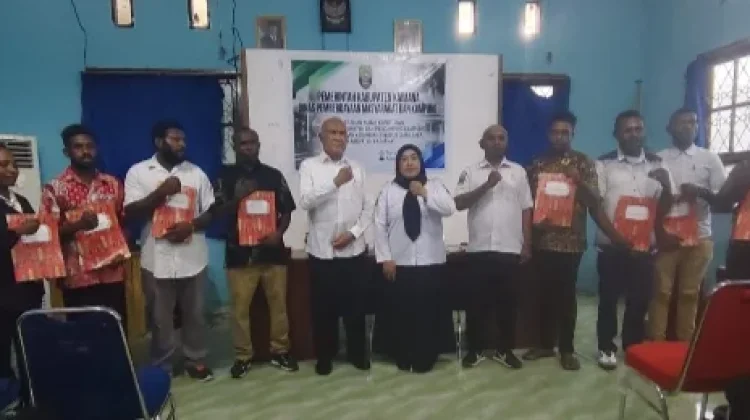 Serahkan SK Fasilitator, Perkuat Implementasi Program SAMISAKA di Kampung