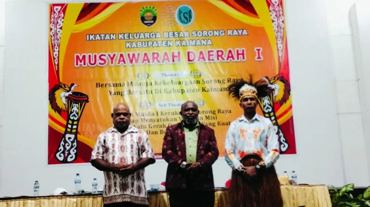 Rolly Nelthon Murafer Pimpin Kerukunan Sorong Raya Kaimana