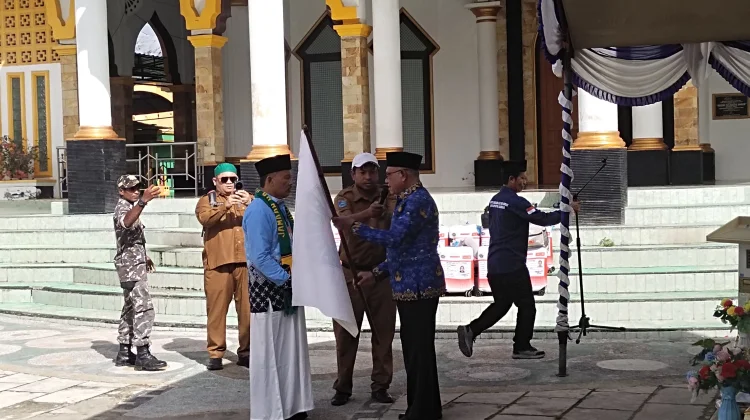 Bupati Kabupaten Kaimana Resmi Melepas Calon Jemaah Haji