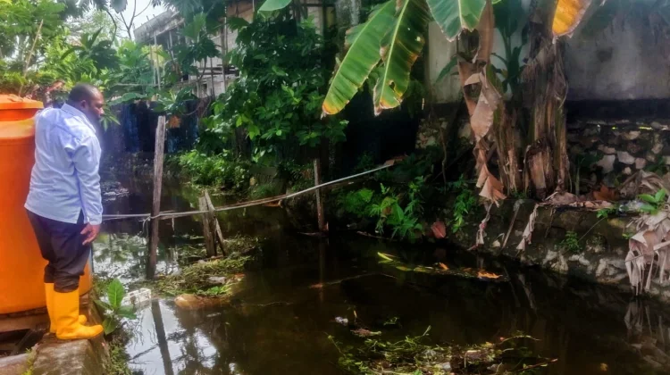 Wabup Kaimana Ajak Warga Waspada Bencana Musim Hujan