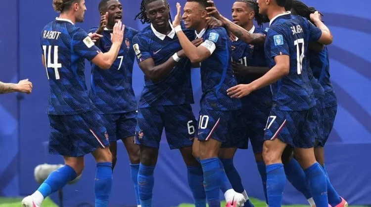 Prancis Taklukkan Irak 3-0, Laga Sempat Tertunda Dua Jam akibat Hujan Deras