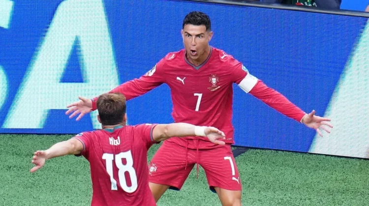 Cristiano Ronaldo Ukir Sejarah saat Portugal Hancurkan Uzbekistan 5-0