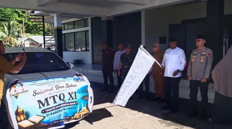 Antusias Warga Warnai Pawai Ta'aruf  MTQ-XI Papua Barat di Kaimana