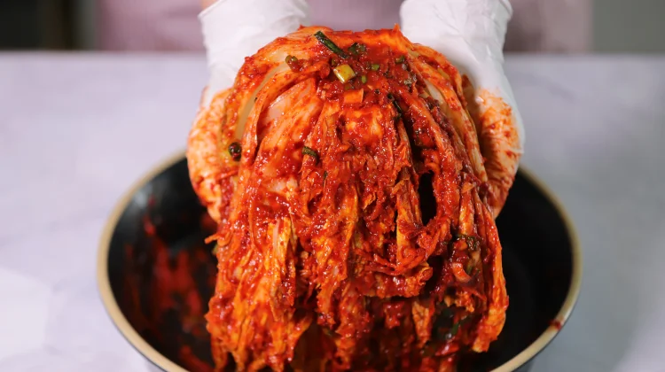 Menelusuri Sejarah Kimchi: Dari Pengawet Musim Dingin hingga Ikon Kuliner Dunia