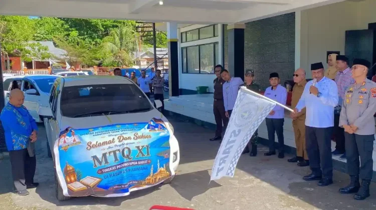Ketua LPTQ Papua Barat Lepas Pawai Taaruf MTQ XI di Kaimana