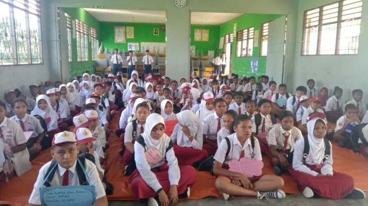 SMP Negeri 2 Kaimana Bentuk Karakter Siswa Melalui MPLS