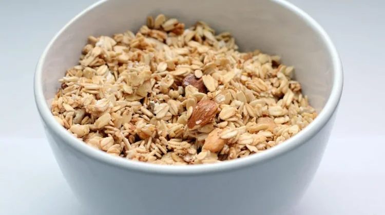 Ketahui 4 Manfaat Granola bagi Kesehatan