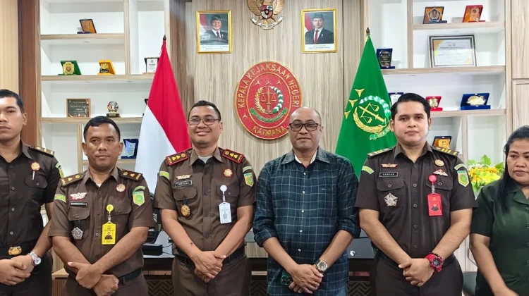 Kejari Kaimana dan PWI Perkuat Sinergi Keterbukaan Informasi Penanganan Perkara