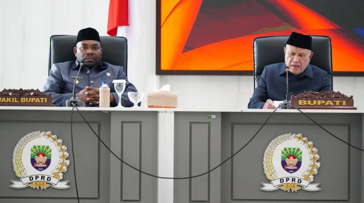 Bupati Kaimana Jawab Catatan Fraksi Otsus Soal Dana Pendidikan