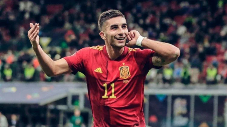 Ferran Torres Resmi Bergabung dengan PSG, Nilai Transfer €50 Juta