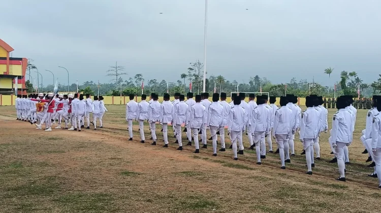 Dua Perwira Polres Kaimana Jadi Sorotan Upacara HUT RI