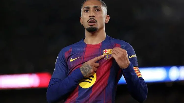 Raphinha Sepakati Kontrak Baru. Barcelona Pertahankan Sang Kapten hingga 2030