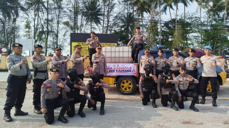 Samapta Polres Kaimana Modifikasi Mobil Dinas Jadi Kendaraan Pemadam Karhutla