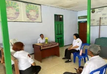 Bapenda Kaimana Edukasi Warga Kampung Soal Kewajiban PBB-P2