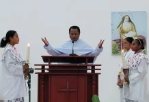 Misa Pembukaan Bulan Maria Digelar di Gereja Katolik Santa Monika Kaimana