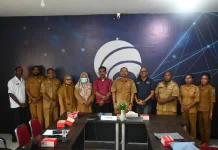 Diskominfo dan PWI Kaimana Perkuat Sinergi Informasi Publik