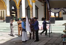Bupati Kabupaten Kaimana Resmi Melepas Calon Jemaah Haji